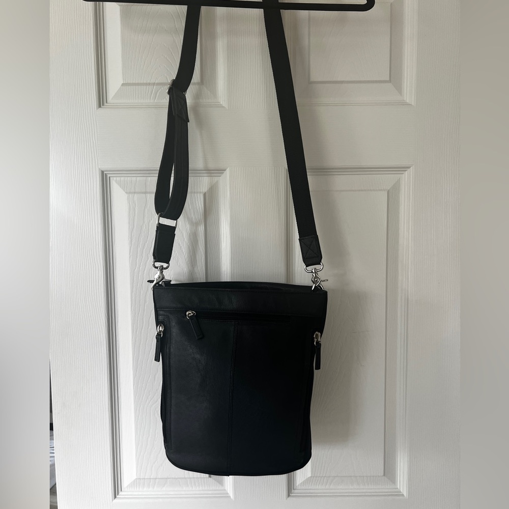 Black GTM-19 Bucket Tote Gun Tote’n Mama Concealed Carry Purse Bag black